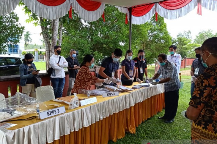 Pjs Bupati Bengkayang ajak disiplin terapkan prokes dalam Pilkada 2020
