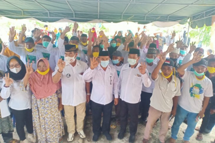 Warga Desa Manuntung antusias ikuti kampanye dialogis Cawabup Rusli