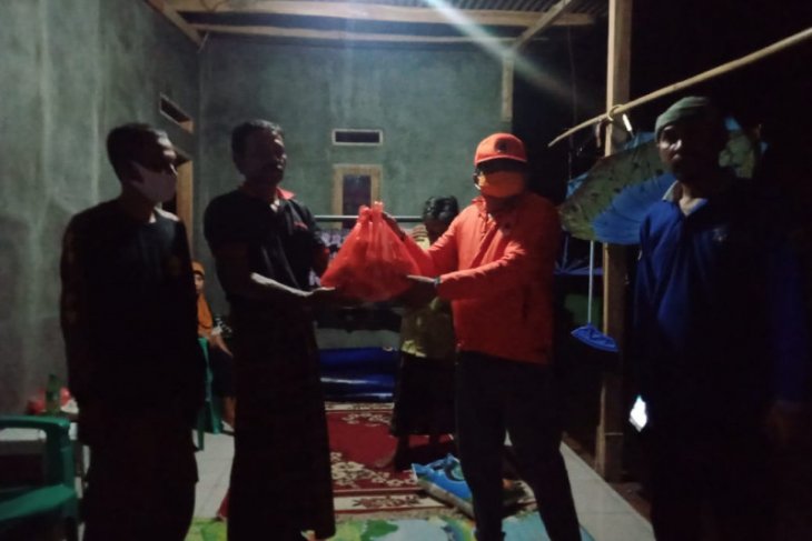 BPBD Banten salurkan bantuan logistik bagi korban banjir di Pandeglang