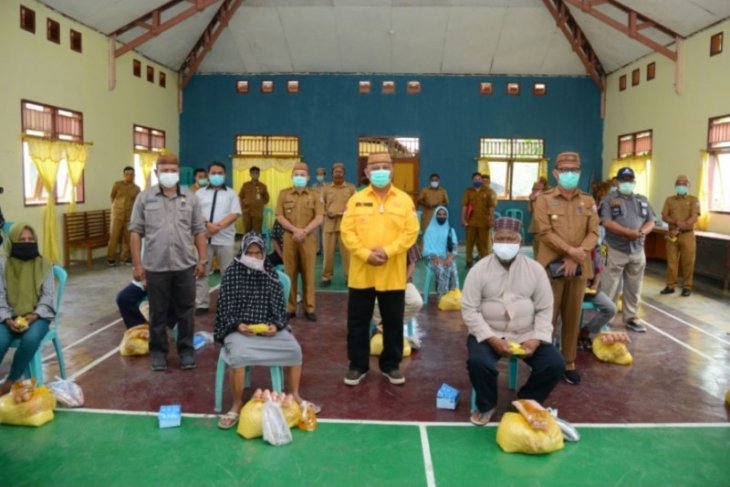 Pemprov Gorontalo salurkan pangan untuk 142.390 KPM selama 2020