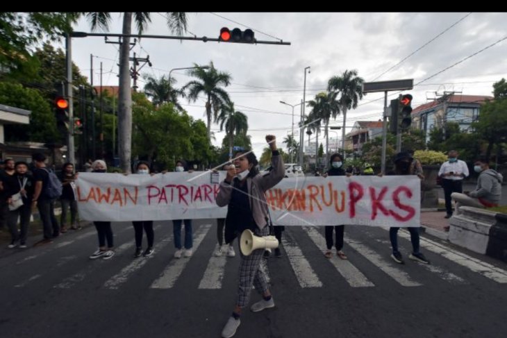 Aksi anti kekerasan terhadap perempuan