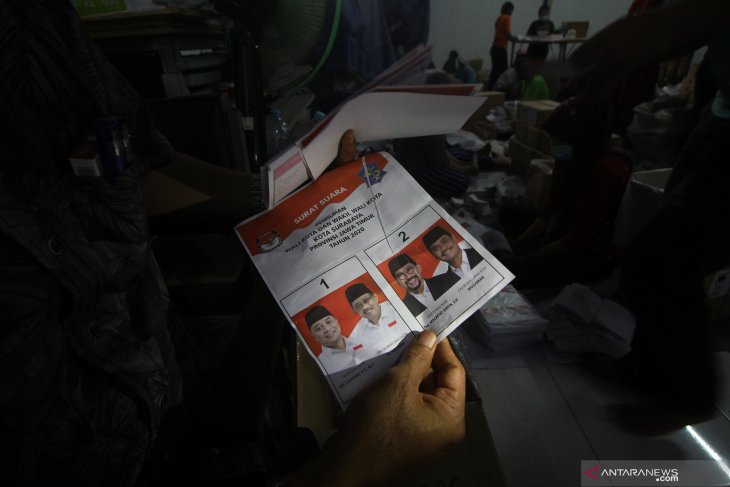 Pelipatan surat suara Pilkada Surabaya