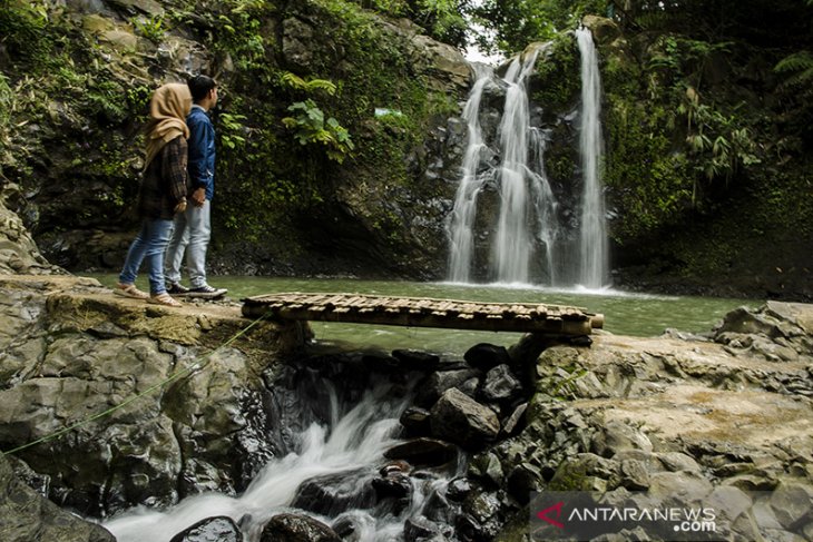 Potensi wisata air terjun Jawa Barat 