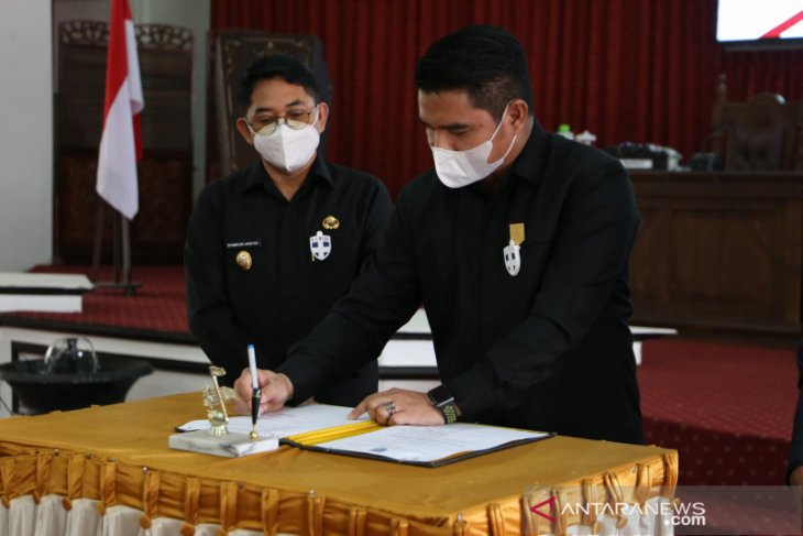 DPRD HSS sepakati Perda pembentukan dan susunan perangkat daerah