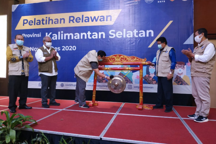 Plt Gubernur hadiri latihan seribu relawan pencegahan COVID-19