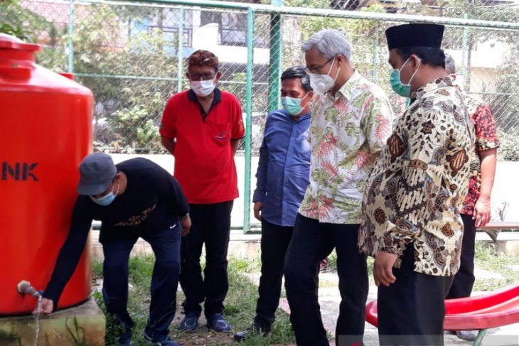 Dua RW di Cipondoh terima penghargaan kampung Iklim tingkat nasional