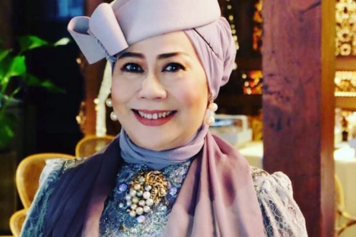 Dewi Yull ingin film Indonesia dilengkapi
