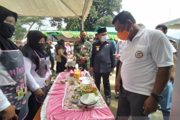 Pemkab Kayong Utara fokus peningkatan kesejahteraan nelayan melalui bantuan
