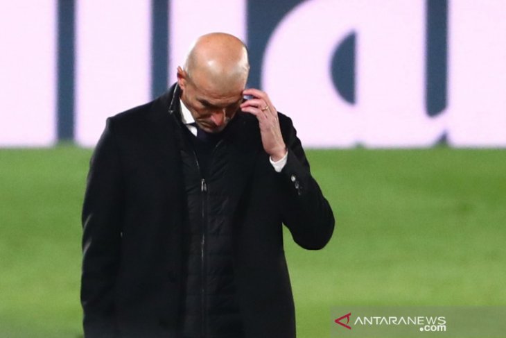 Zidane membesarkan hati Eden Hazard setelah kembali dirundung cedera
