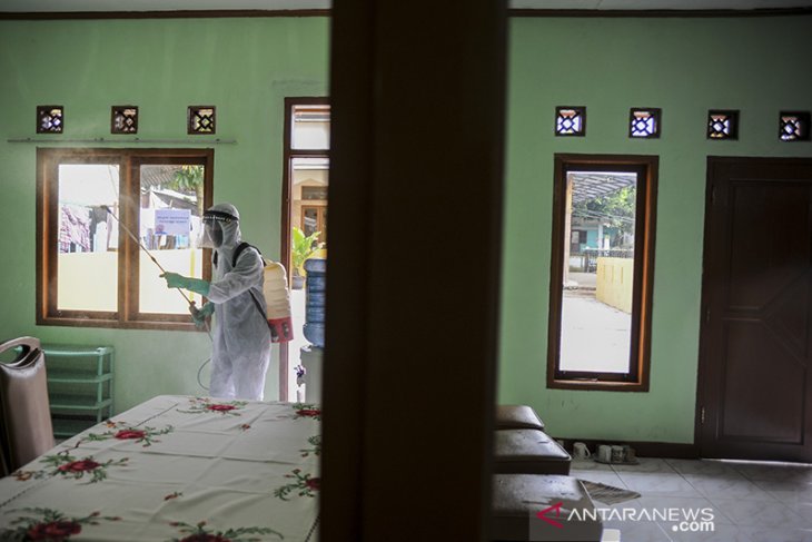 Ruang isolasi swadaya masyarakat 