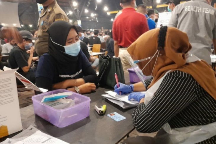 Dinkes Pontianak imbau pemilik warkop tegur pengunjung tak bermasker