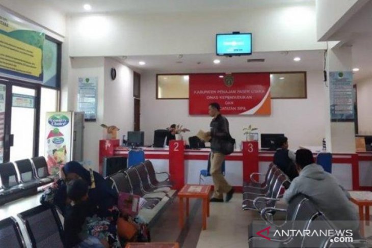 Disdukcapil Penajam jalankan Program Daftar Satu Dapat Tiga