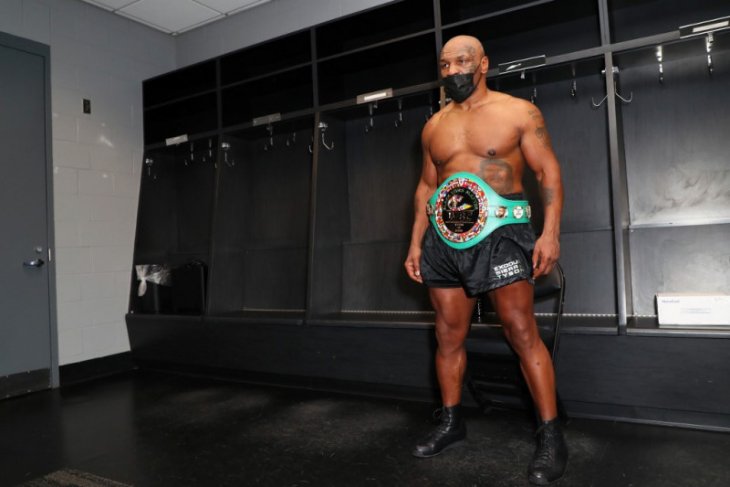 Mike Tyson tolak dibayar 25 juta dolar untuk lawan Holyfield