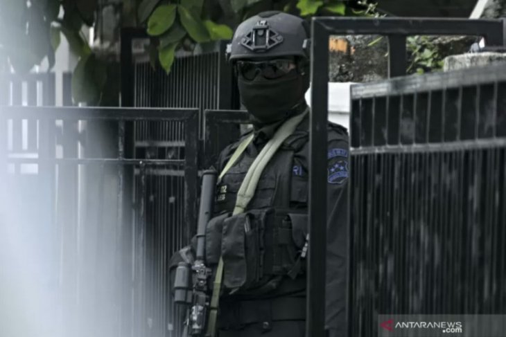 Densus 88 tangkap terduga teroris di Palembang