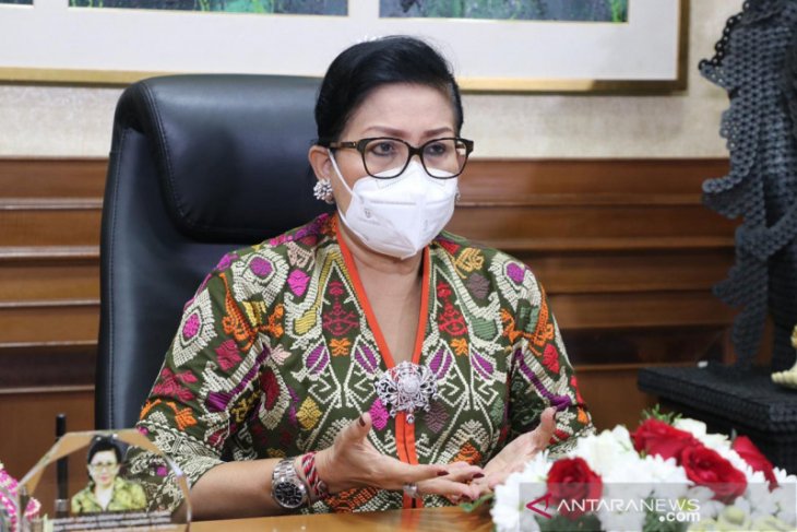 Putri Koster ajak ibu jadi contoh