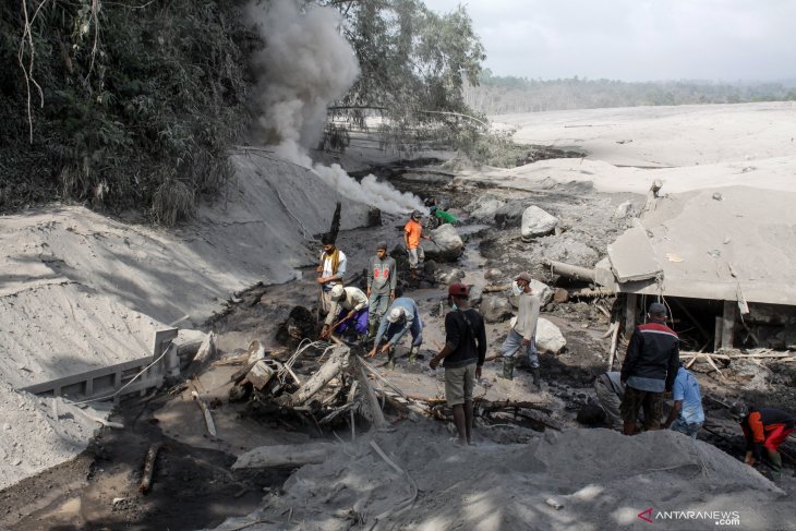 Dampak Erupsi Gunung Semeru