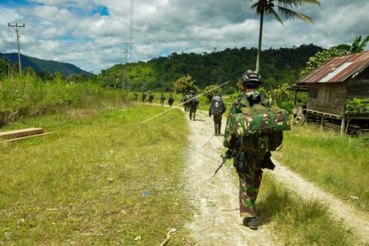 TNI Buru Kelompok MIT Poso