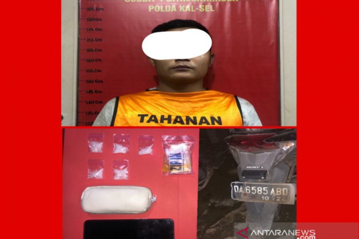 Wakar kedapatan simpan lima paket sabu-sabu