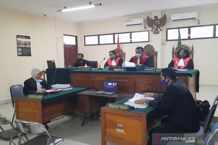Kurir 300 kg sabu-sabu jalani sidang perdana di PN Banjarmasin