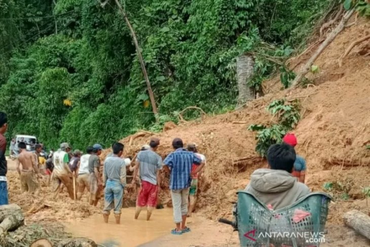 101 kecamatan di Sumsel berpotensi longsor