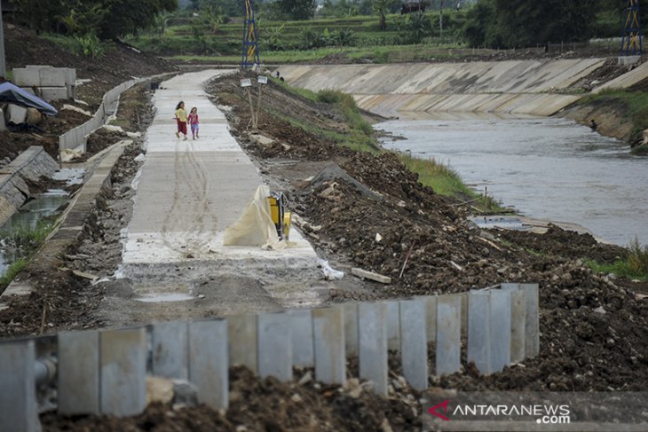 Proyek pengendali banjir di Kabupaten Bandung 