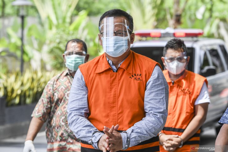 Kemarin, penangkapan Ustadz Maaher hingga pemeriksaan Edhy Prabowo