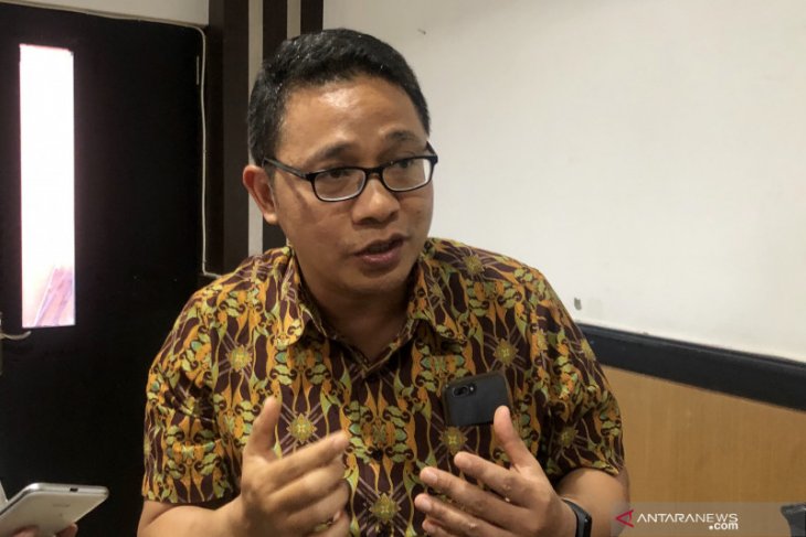 Kasus korupsi dua menteri makin turunkan kepercayaan publik terhadap parpol
