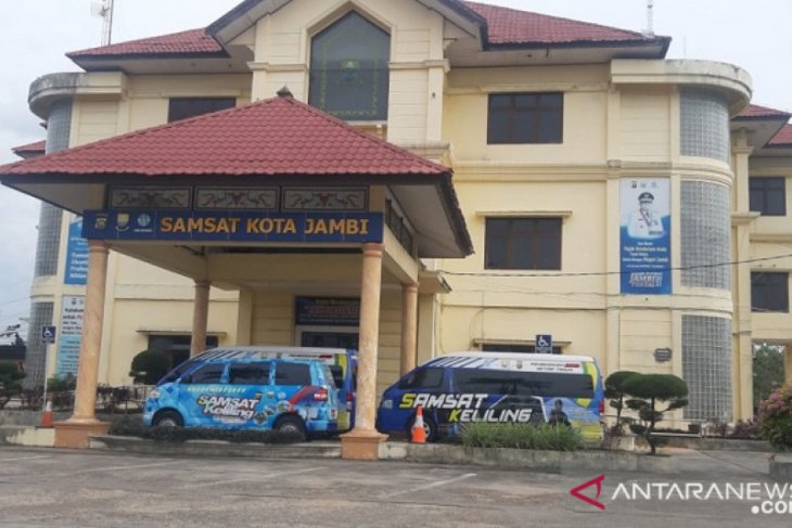 Tes cepat empat petugas reaktif, Kantor Samsat Jambi tutup