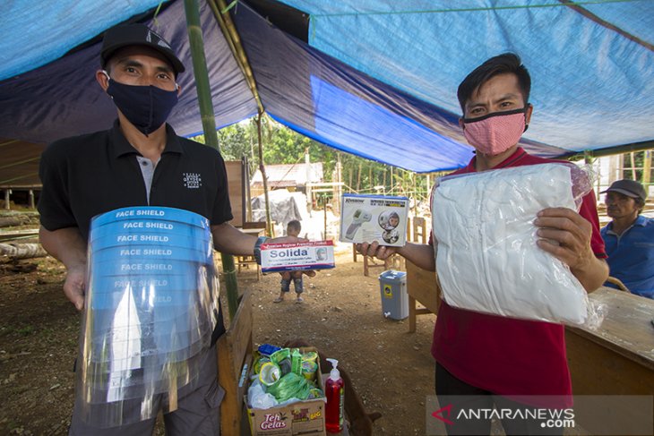 Persiapan TPS Jelang Pemungutan Suara