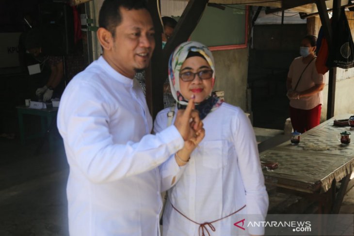 Pilkada Cilegon, Mumu nyoblos di TPS 10 Perumahan BBS 2