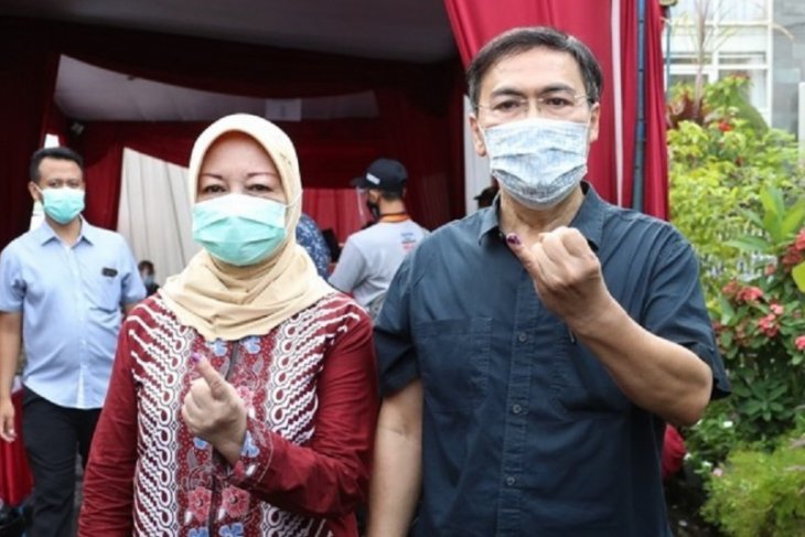 Bupati Kediri imbau warga tetap patuhi protokol