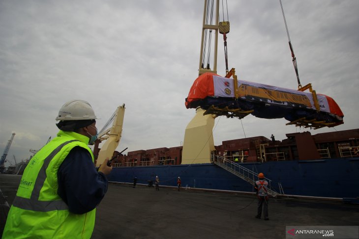 Ekspor lokomotif dan kereta ke Filipina