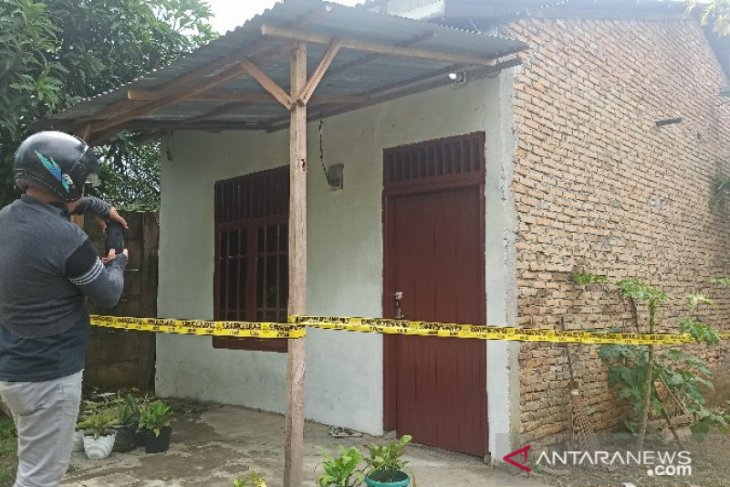 Seorang wanita ditemukan tewas dengan kondisi tangan dan mulut terikat