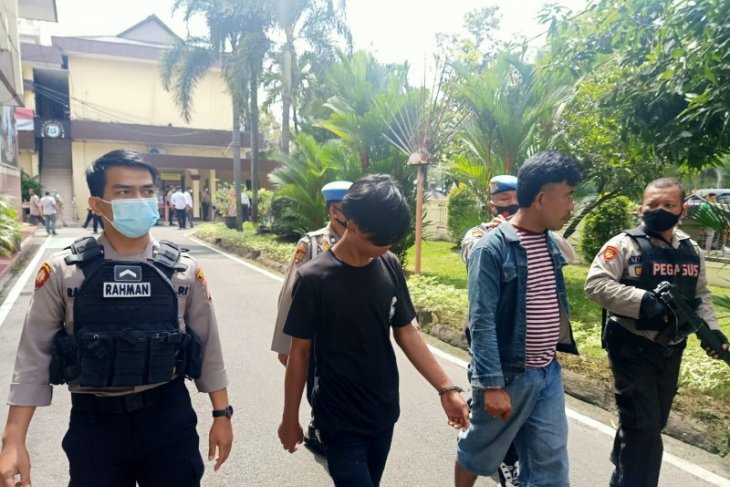 Two men nabbed smuggling drugs into Medan city prison