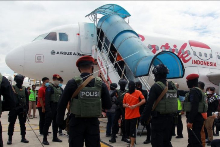 Teroris Lampung tiba di Jakarta