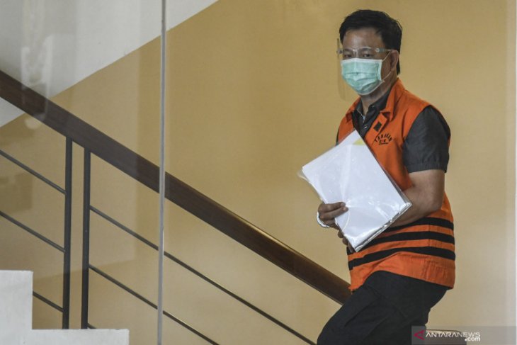 Direktur PT MIT didakwa suap bekas sekjen MA Nurhadi dan menantunya