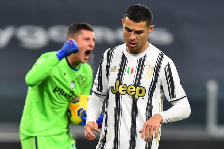 Ronaldo sia-siakan tendangan penalti saat Juve ditahan imbang Atlanta