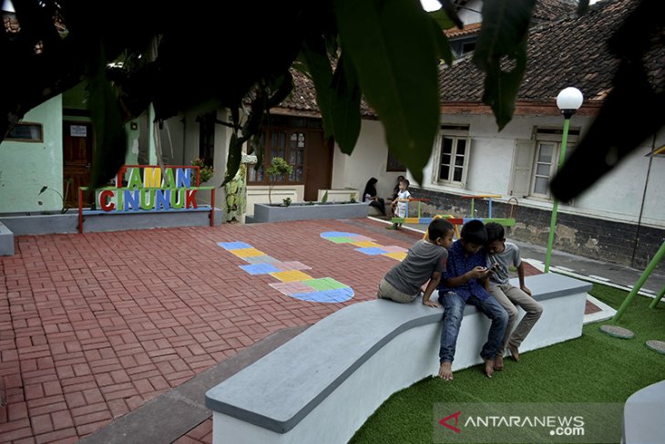 Ruang terbuka publik di pemukiman padat 