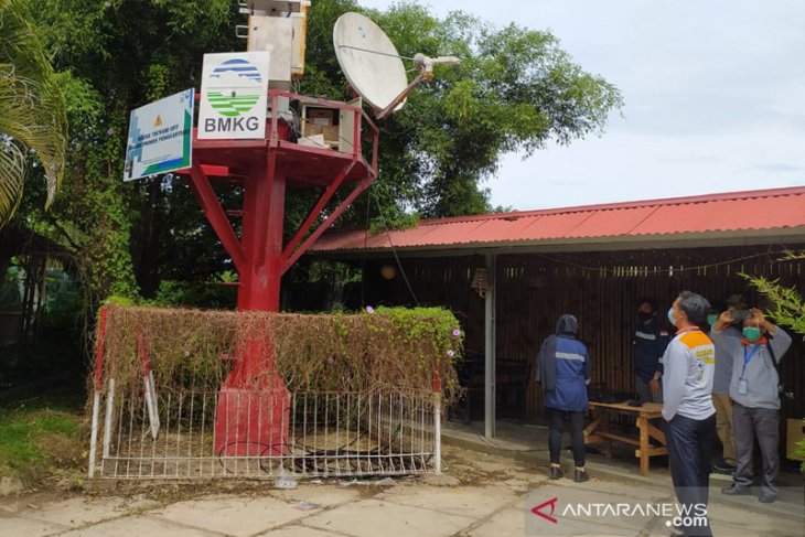 BMKG pasang sirine tsunami berbasis frekuensi radio di Ambon perlu tambah peralatannya