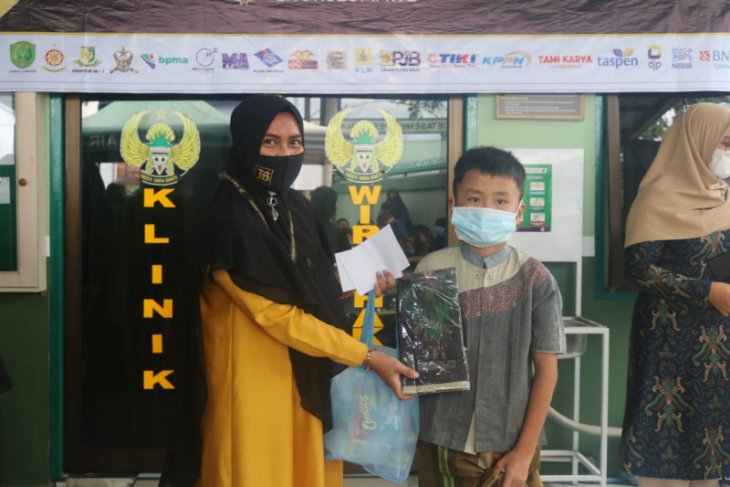 Sambut HUT Kodam IM ke-64, sebanyak 60 anak ikut khitanan massal