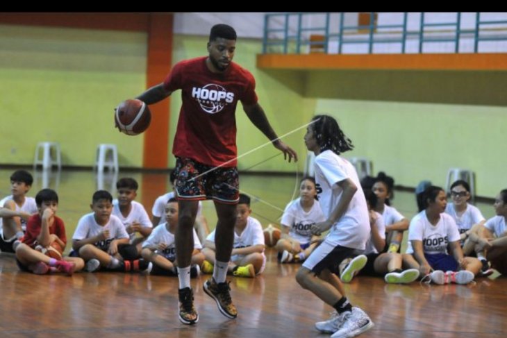 Pelatihan basket untuk anak-anak di Bali