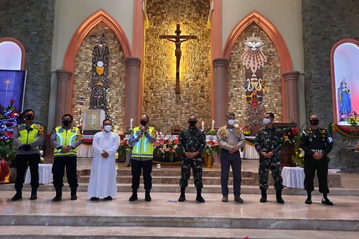 Kepolda Jambi sampaikan selamat natal kepada jemaat gereja