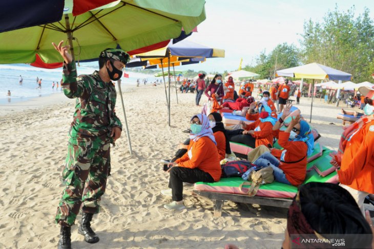 Menikmati liburan Nataru di tengah pandemi COVID-19