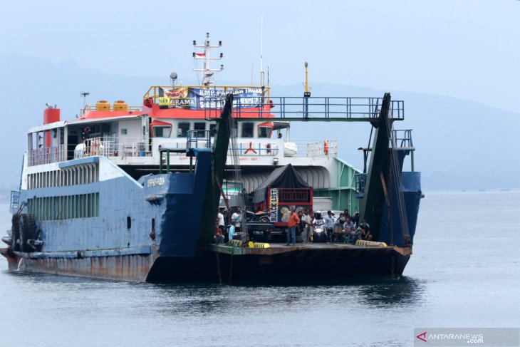 Arus penumpang di Pelabuhan Ketapang-Gilimanuk