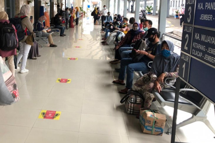 KAI Daop Jember angkut 28.468 penumpang saat libur Natal dan tahun baru