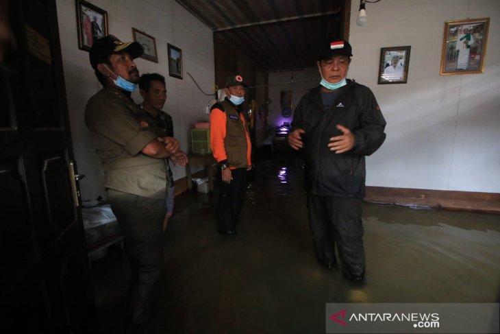 Gubernur Kalsel Tinjau Banjir Di Kabupaten Banjar