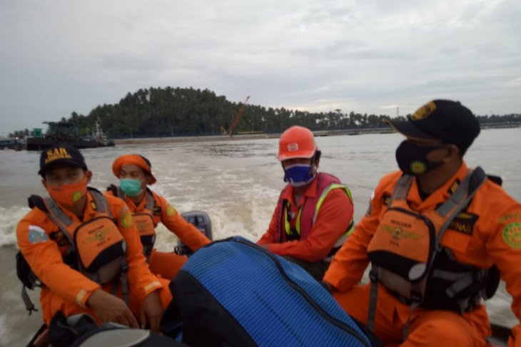 SAR cari satu ABK jatuh di perairan Pulau Temajuk