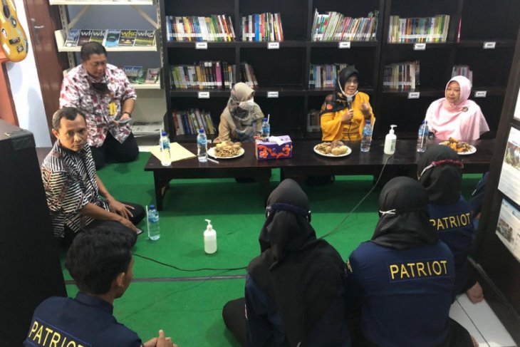 Dispersip Jatim apresiasi program ruang belajar daring Perpustakaan Patriot