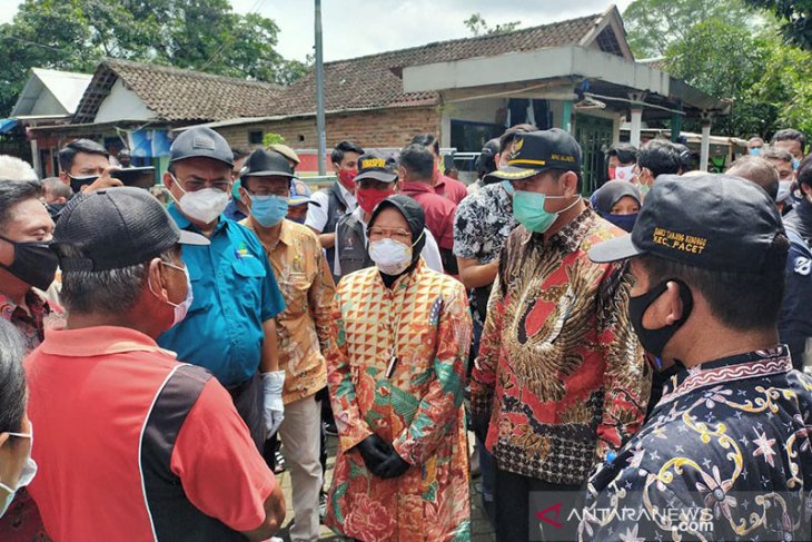 Mensos Risma menjelaskan rincian tiga program Bansos