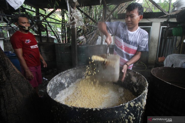 Akibat harga kedelai naik